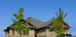 Trwałe garaże betonowe