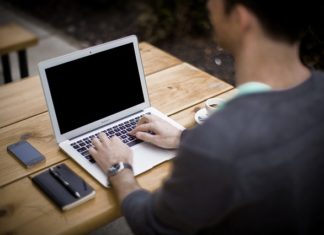 Jak wygląda praca kierowcy międzynarodowego na busie. Jak wygląda praca kierowcy międzynarodowego na busie.