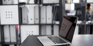 W jaki sposób wybieramy drukarnię?