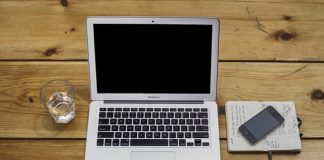 Otoczeni elektroniką