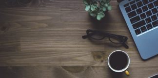 Damn, czyli angielskie skróty w polskiej mowie