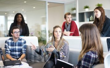 Jak można pracować nie wychodząc z domu? Jak można pracować nie wychodząc z domu?
