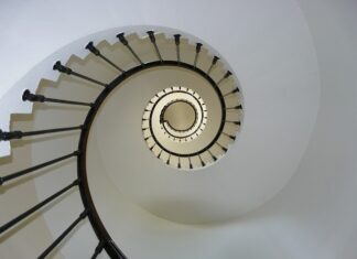 Dlaczego nie mogę wbić biegu?