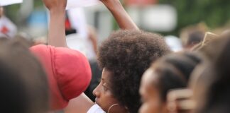 Co to znaczy zorientować busolę?