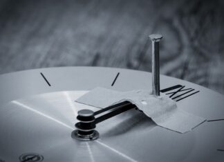 Czym przykleić filcowe podkładki?